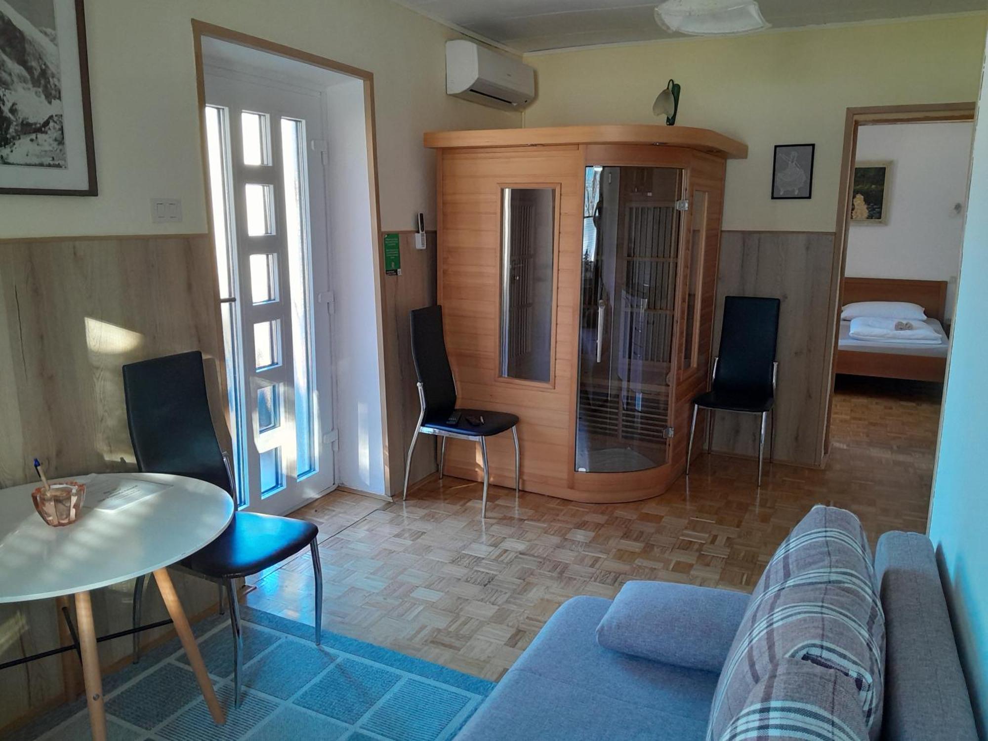 Chalet And Apartment Zonir With Sauna Kobarid Esterno foto